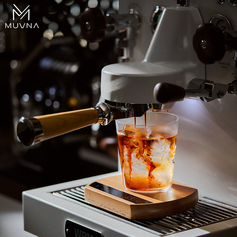 ميزان MUVNA الخشبي – تصميم فخم بتفاصيل استثنائية