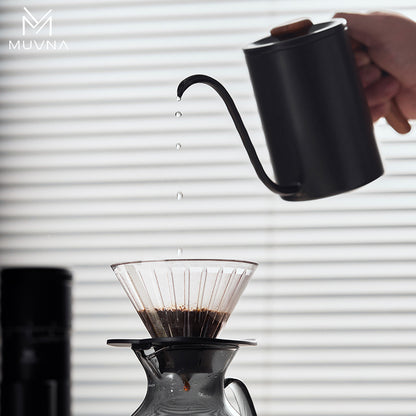 إبريق MUVNA – أسود مطفي