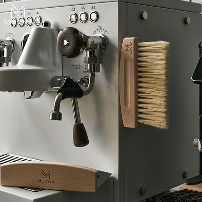 فرشاة تنظيف مع مجرفة مغناطيسية من MUVNA