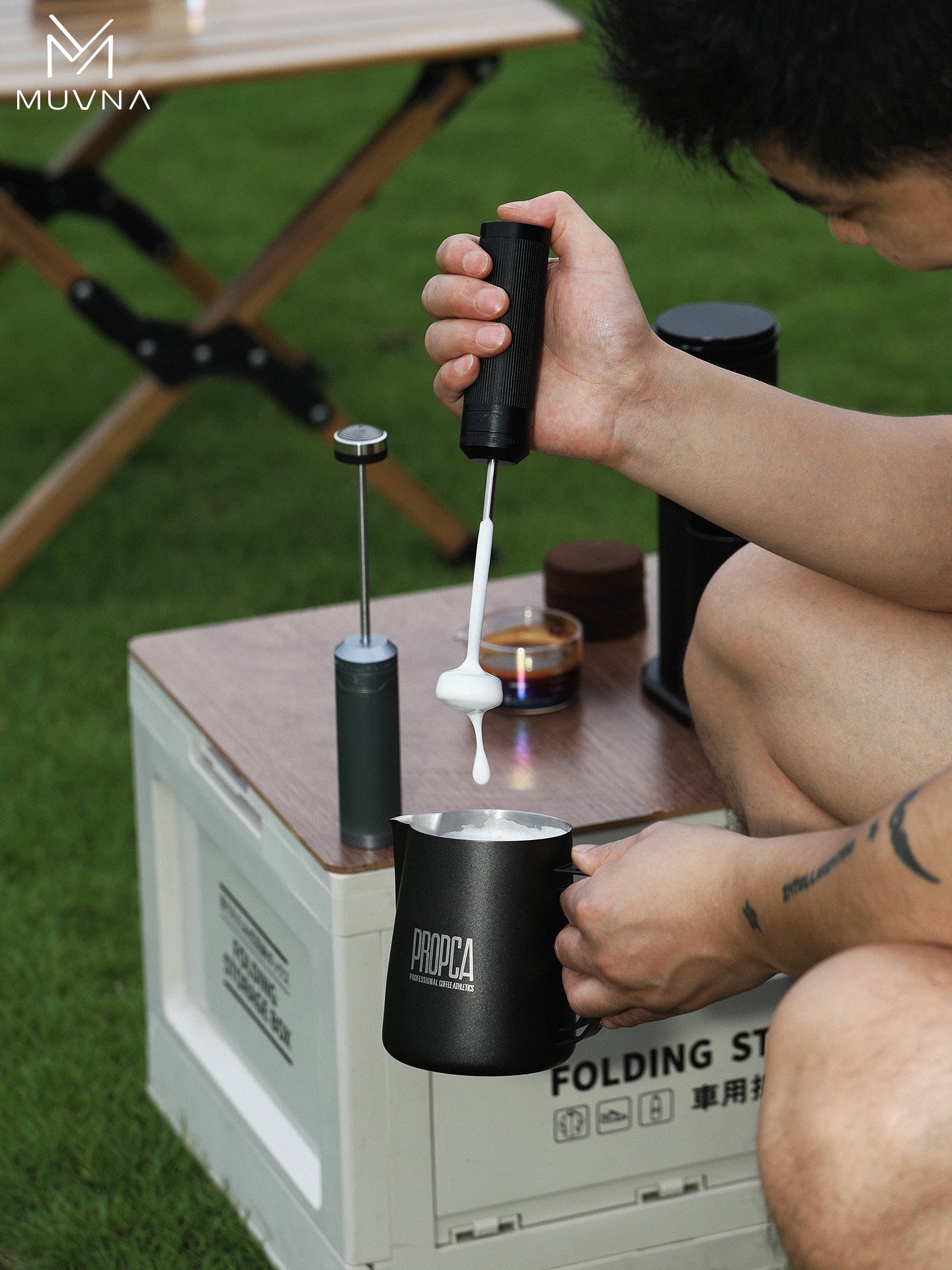 خفاقة الحليب اليدوية MUVNA – أسود