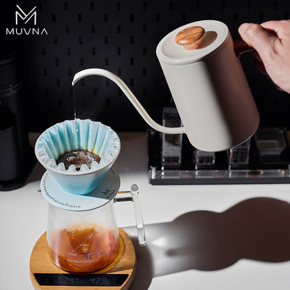 إبريق MUVNA – أبيض مطفي